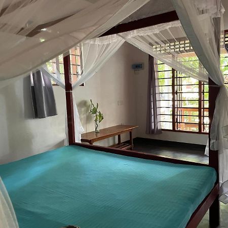 Salty Garden Arugambay Bed & Breakfast Vịnh Arugam Ngoại thất bức ảnh